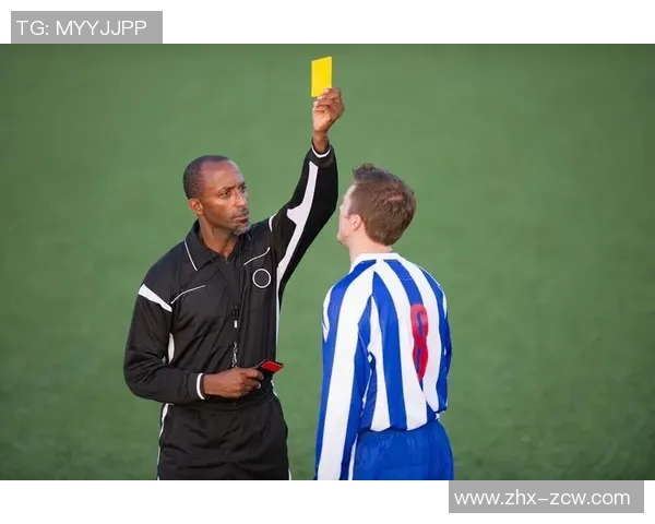 足球裁判员的职责与挑战:如何在比赛中保持公正与专业性 足球裁判员的职责与挑战:如何在比赛中保持公正与专业性